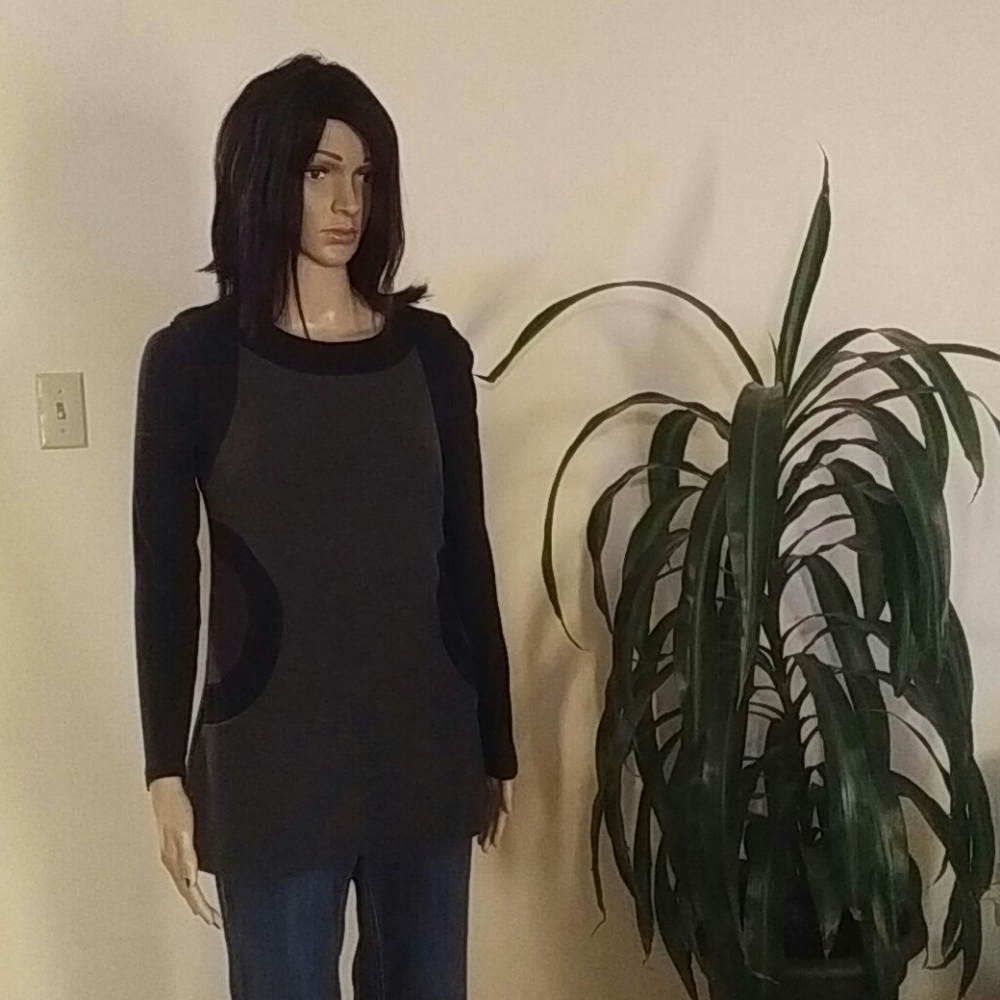 ๐ป๐ Dress - Picture 2 of 10